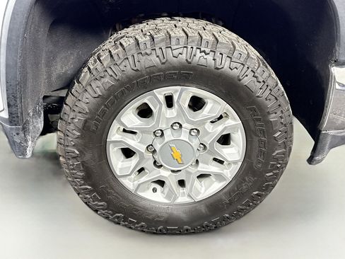 Used 2023 Chevrolet Silverado 2500 LT w/ Convenience Package image 31