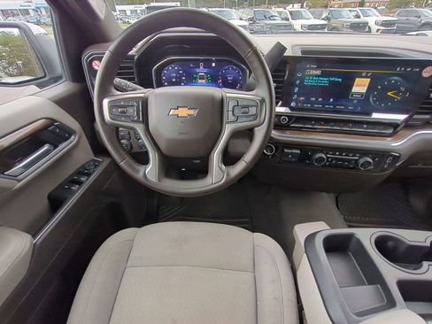 Used 2025 Chevrolet Silverado 1500 LT image 19
