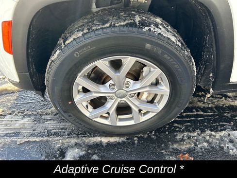 Used 2022 Jeep Grand Cherokee L Limited image 10