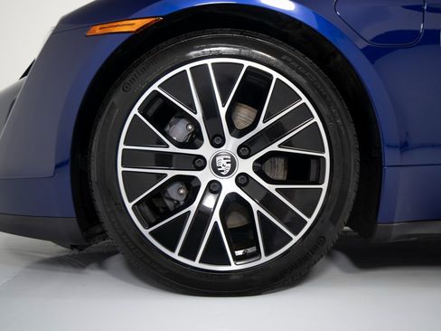Certified 2022 Porsche Taycan image 15