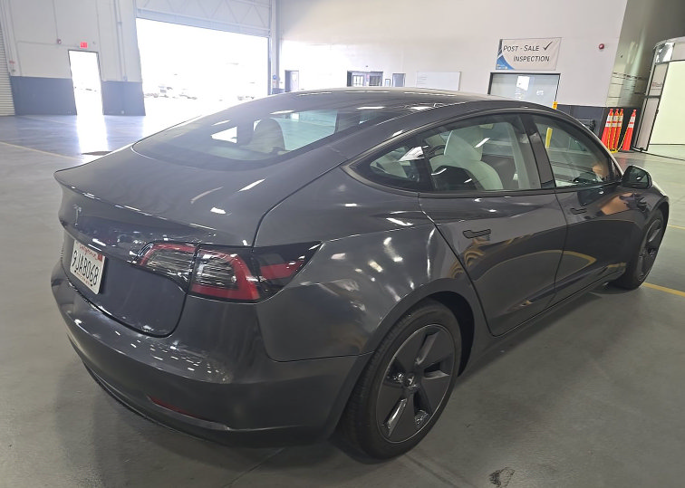 Used 2023 Tesla Model 3 Standard Range RWD image 2