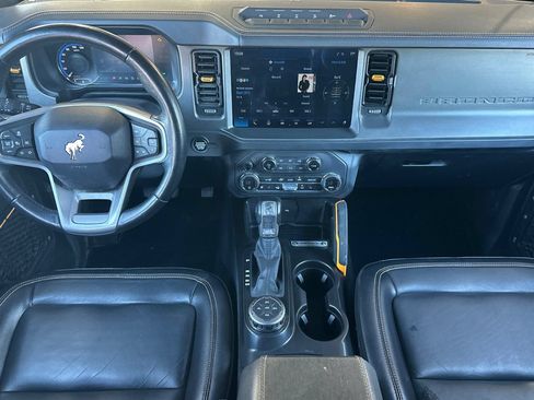 Used 2024 Ford Bronco Badlands AWD/4WD image 12
