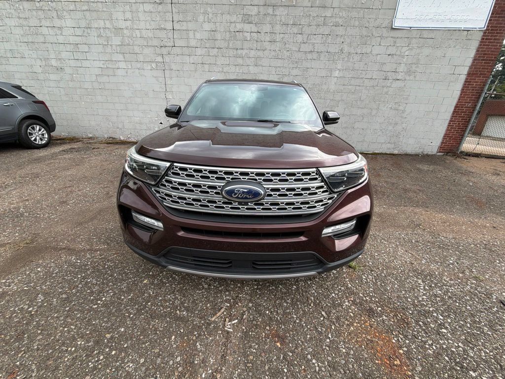 Used 2020 Ford Explorer Limited w/ Hybrid Equipment Group 310A AWD/4WD image 2