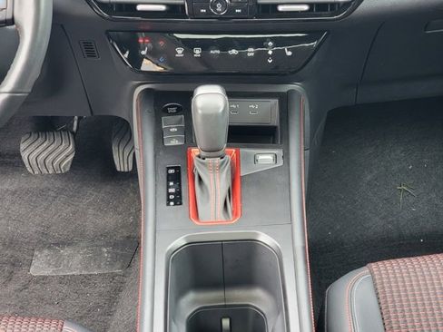 Used 2025 Nissan Kicks SR w/ SR Premium Package image 23