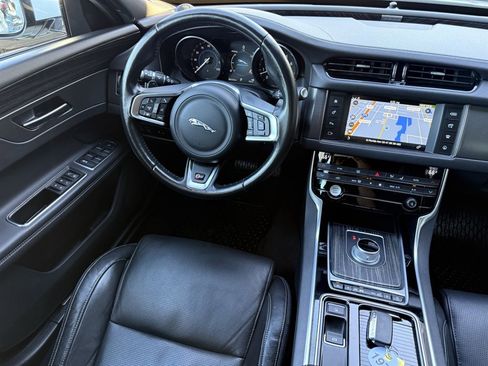 Used 2016 Jaguar XF S image 23