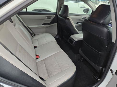 Used 2017 Toyota Camry SE FWD image 13