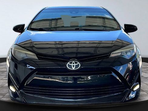 Used 2017 Toyota Corolla LE FWD image 2