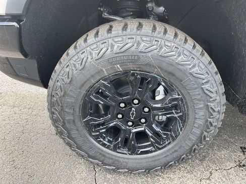New 2026 Chevrolet Silverado 1500 ZR2 w/ Dark Appearance Package AWD/4WD image 10