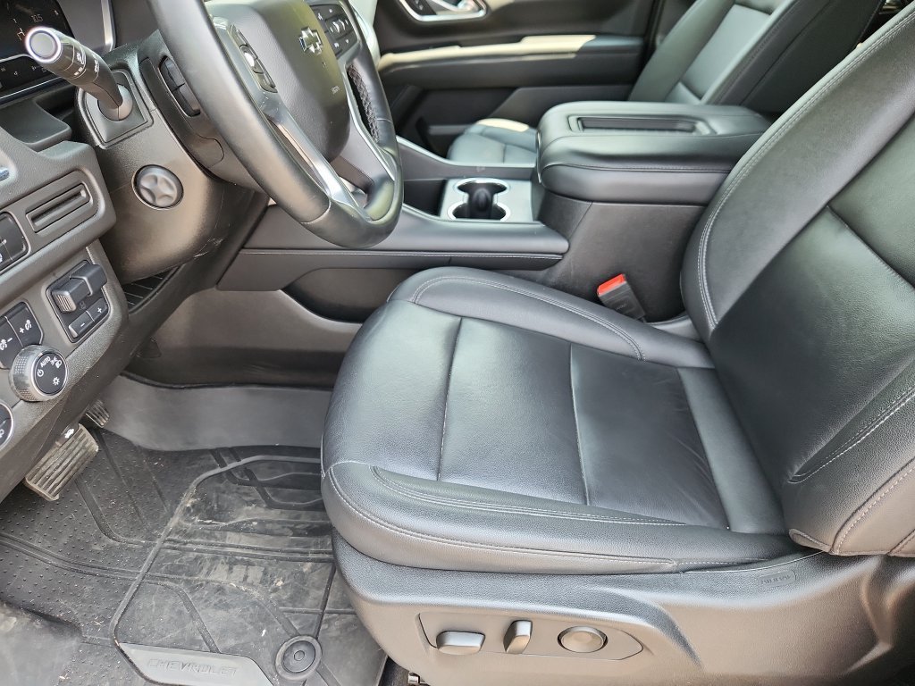 Used 2023 Chevrolet Suburban Z71 w/ Off-Road Capability Package AWD/4WD image 8