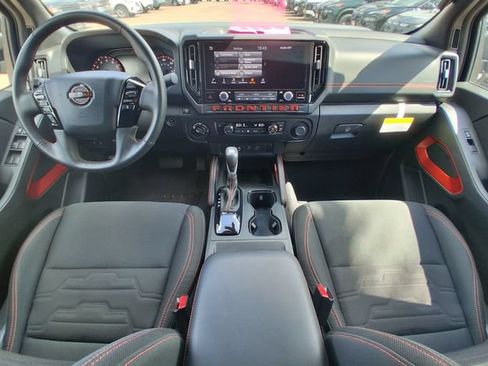 Certified 2025 Nissan Frontier PRO-4X w/ Tow Package AWD/4WD image 12