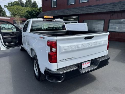Used 2023 Chevrolet Silverado 1500 W/T AWD/4WD image 23