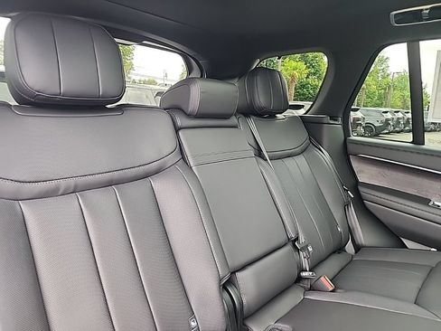 New 2026 Land Rover Range Rover SE AWD/4WD image 19