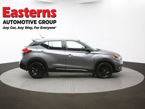 Used 2020 Nissan Kicks SR FWD image 42