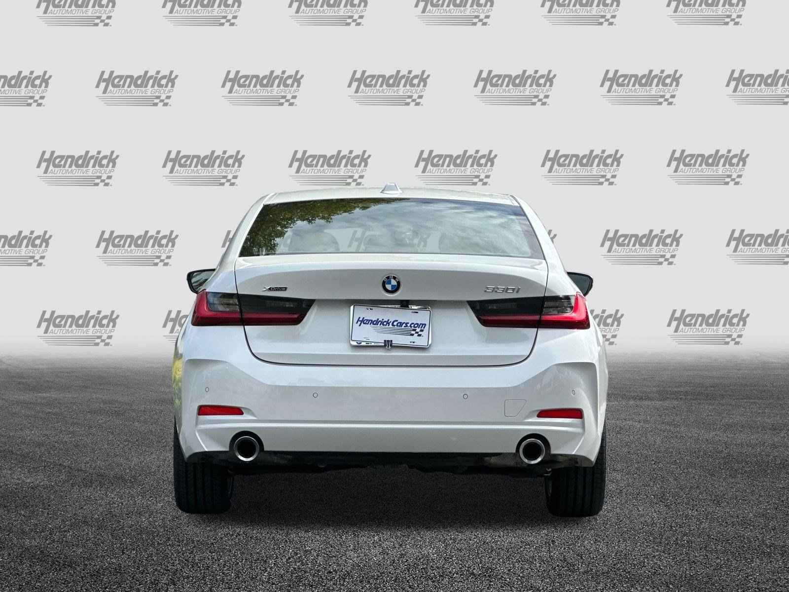 Used 2025 BMW 330i xDrive Sedan w/ Premium Package AWD/4WD image 6