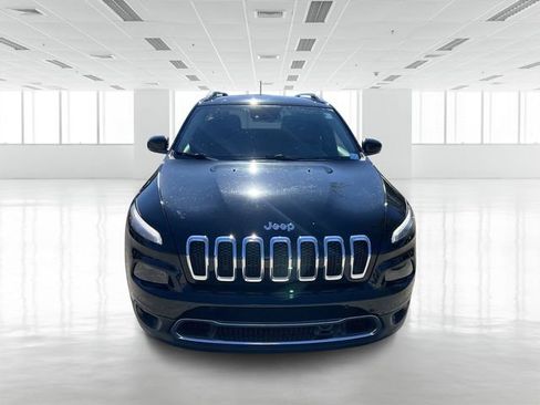 Used 2018 Jeep Cherokee Limited w/ Technology Group image 2