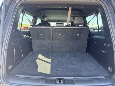 Used 2025 Jeep Wagoneer L 4WD image 14
