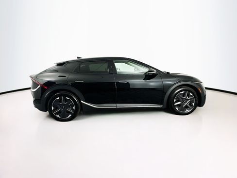 Used 2025 Kia EV6 Light RWD image 10
