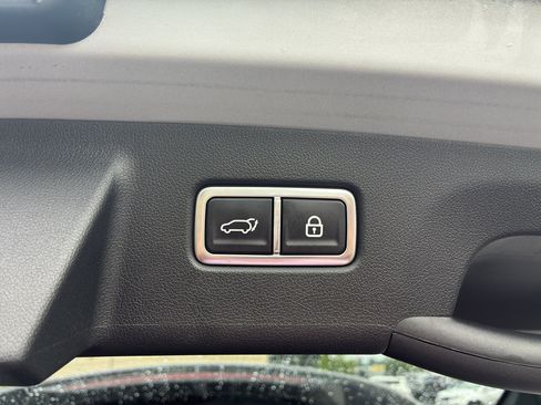 Used 2023 Kia Sorento SX AWD/4WD image 9