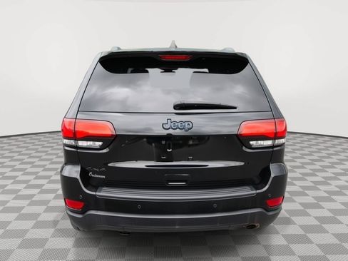 Used 2019 Jeep Grand Cherokee Laredo AWD/4WD image 6