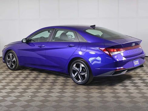 Used 2023 Hyundai Elantra SEL w/ Convenience Package FWD image 9