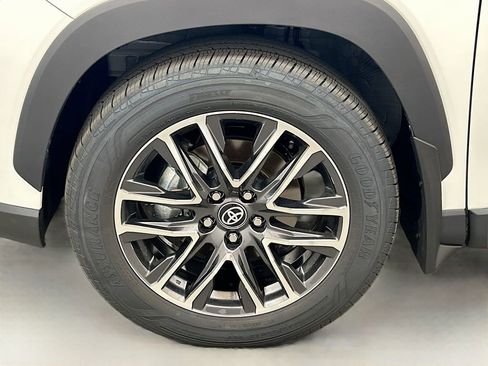 New 2026 Toyota Corolla Cross XLE FWD image 8