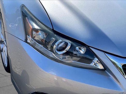 Used 2014 Lexus CT 200h FWD image 27