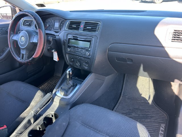 Used 2011 Volkswagen Jetta Sedan FWD image 23