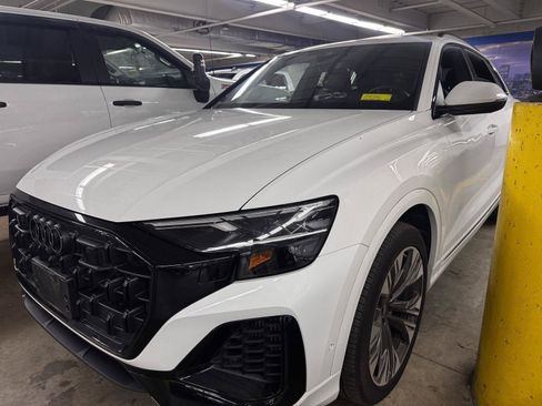 Used 2025 Audi Q8 Premium AWD/4WD image 2