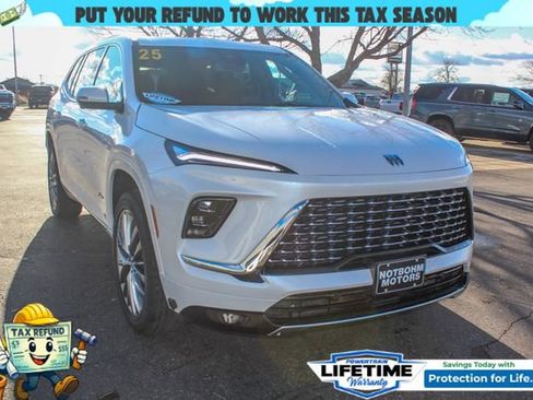Used 2025 Buick Enclave Avenir image 5