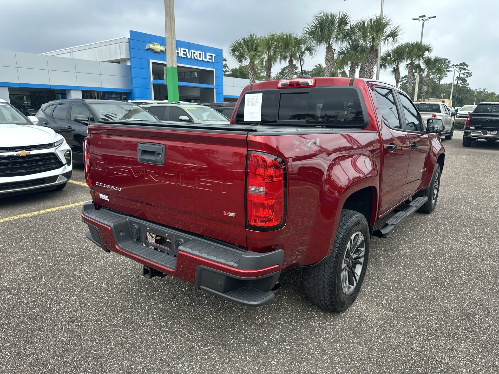 Used 2021 Chevrolet Colorado Z71 w/ Safety Package RWD image 16