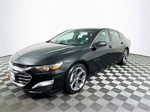 Certified 2022 Chevrolet Malibu LT image 3