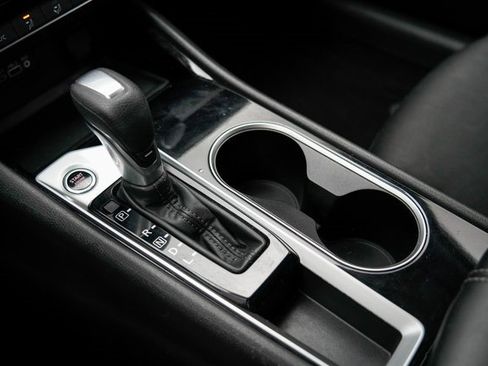 Used 2024 Nissan Altima 2.5 SV image 30