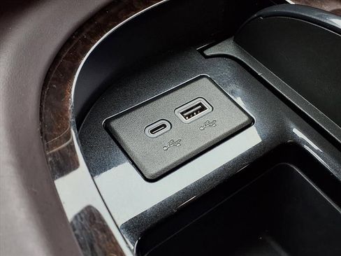 Used 2023 Cadillac Escalade Sport Platinum w/ LPO, ONYX Package image 24