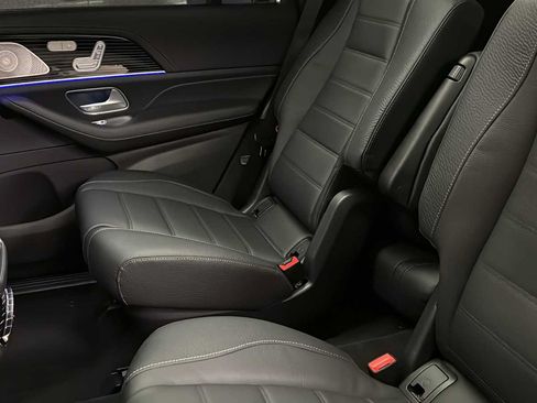 New 2026 Mercedes-Benz GLS 580 4MATIC image 30