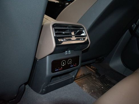 Certified 2026 BMW 530i xDrive w/ Premium Package image 25