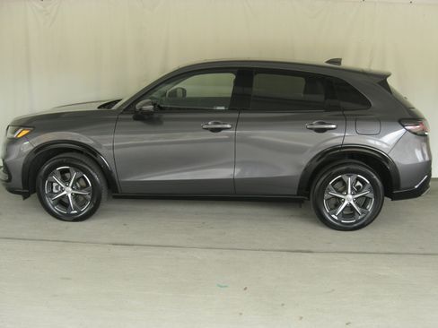 Used 2023 Honda HR-V EX-L image 25