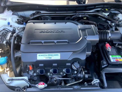Used 2015 Honda Crosstour EX-L image 31