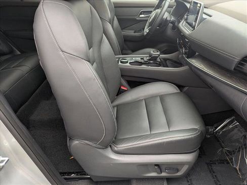 Used 2021 Nissan Rogue SL image 21