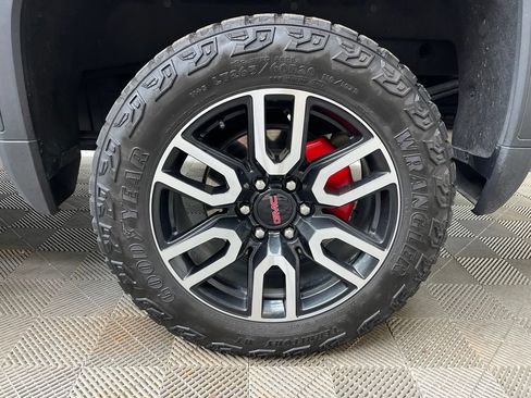 Used 2024 GMC Sierra 1500 AT4 w/ AT4 Preferred Package AWD/4WD image 6
