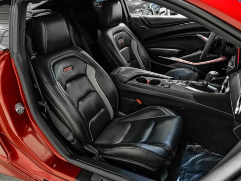 Used 2021 Chevrolet Camaro SS w/ Wild Cherry Design Package 2 RWD image 39