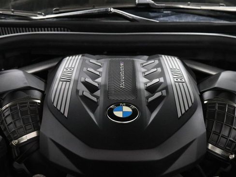 Used 2022 BMW X6 M50i AWD/4WD image 40