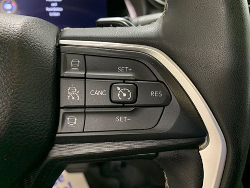 Used 2023 Jeep Grand Cherokee L Laredo AWD/4WD image 13