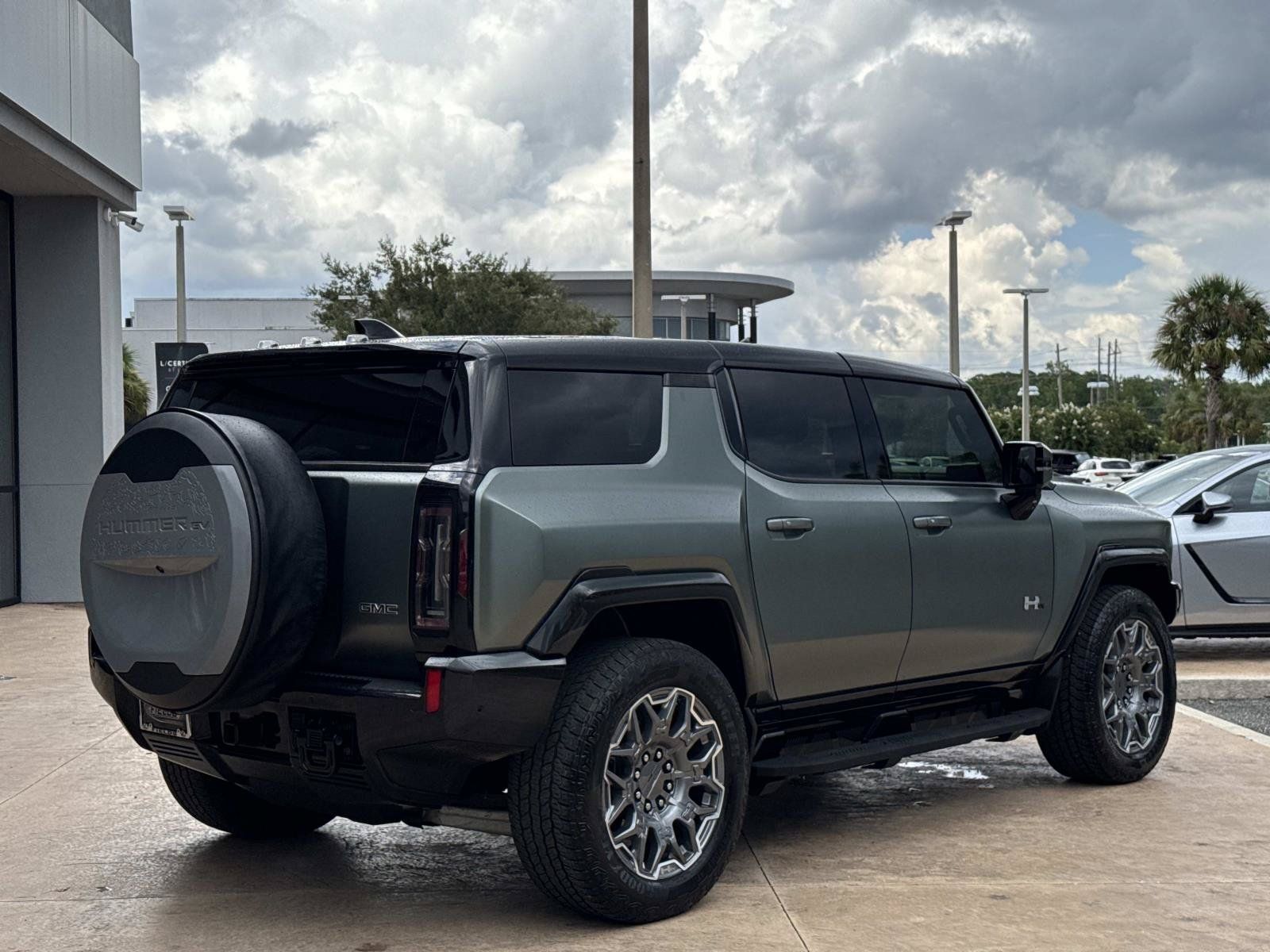 Used 2024 GMC Hummer EV 3X AWD/4WD image 3