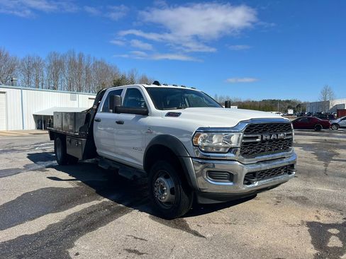 Used 2019 RAM 4500 Tradesman w/ Chrome Appearance Group image 3