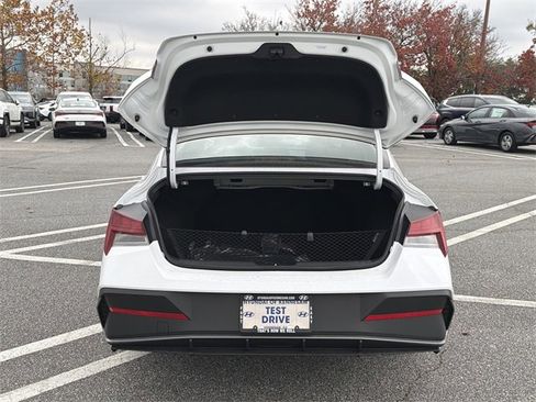 New 2026 Hyundai Elantra Blue image 18