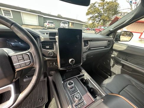 Used 2024 Ford Expedition Max Platinum image 35