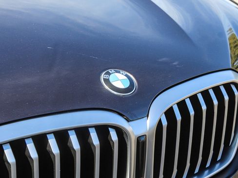 Used 2023 BMW X3 sDrive30i w/ Convenience Package image 9