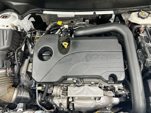 Used 2023 Chevrolet Equinox LT FWD image 24