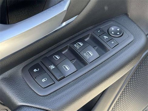 Used 2024 RAM 1500 Big Horn image 8