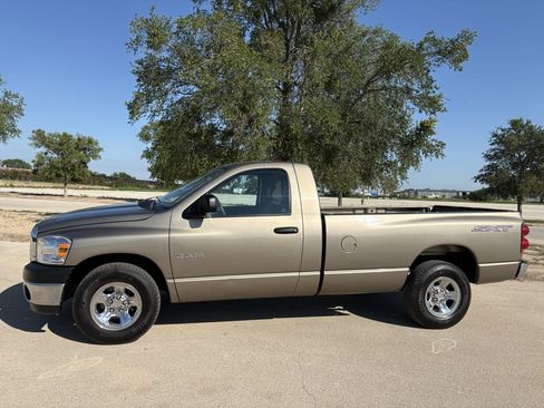 Used 2008 Dodge Ram 1500 Truck ST RWD image 4